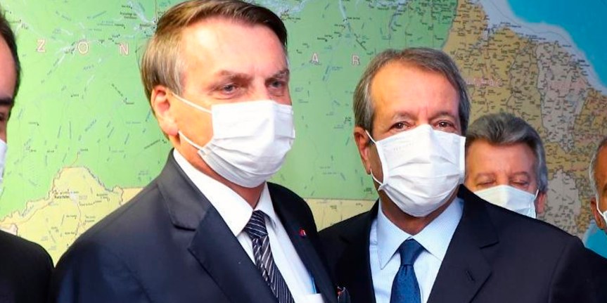 Bolsonaro negocia com as “raposas felpudas” do Centrão para aplainar possível reeleição em&nbsp;2022