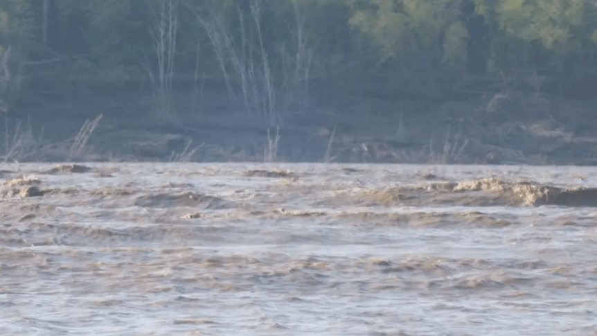 Avanço do Atlântico 'engole' água doce e ameaça comunidades ribeirinhas no&nbsp;Amapá