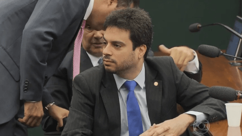 Moraes concede novo prazo para PGR concluir investigação contra Vinícius Gurgel na&nbsp;BR-156